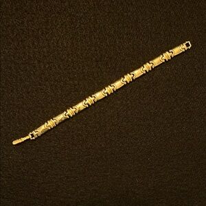 Vintage Joan Rivers 7 1/2” Golden Bar Link Bracelet in Mint Condition